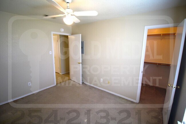 Building Photo - 1708 Windward Dr