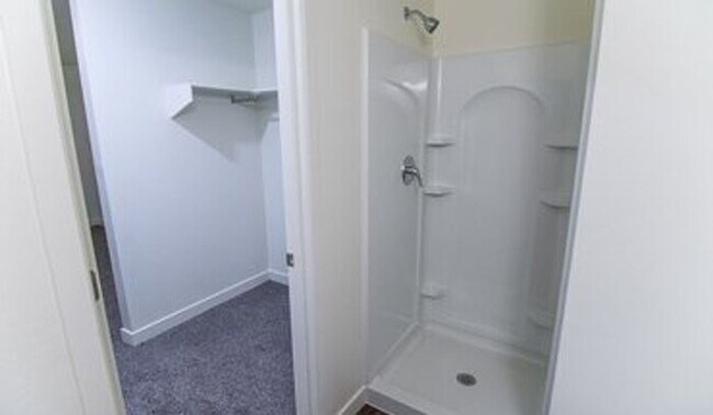 Building Photo - Gorgeous 3-Story 2021 Payton Model Townhom...