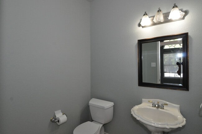 Building Photo - Spacious home for growing family with multiple dining and living areas! HUGE backyard!