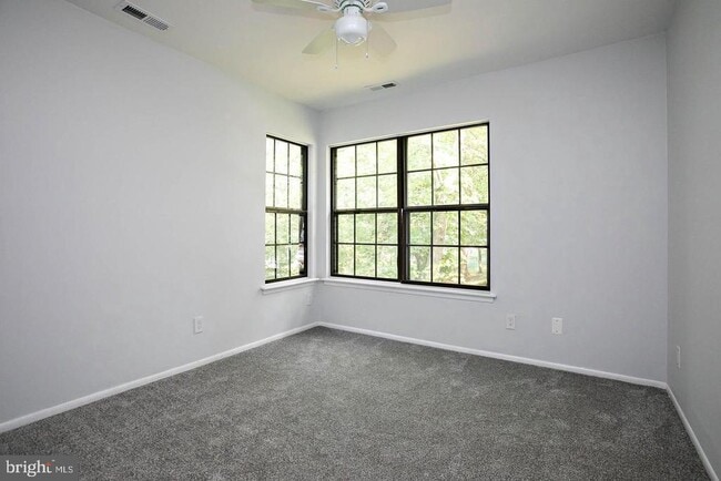 Building Photo - 428 Durham Ct