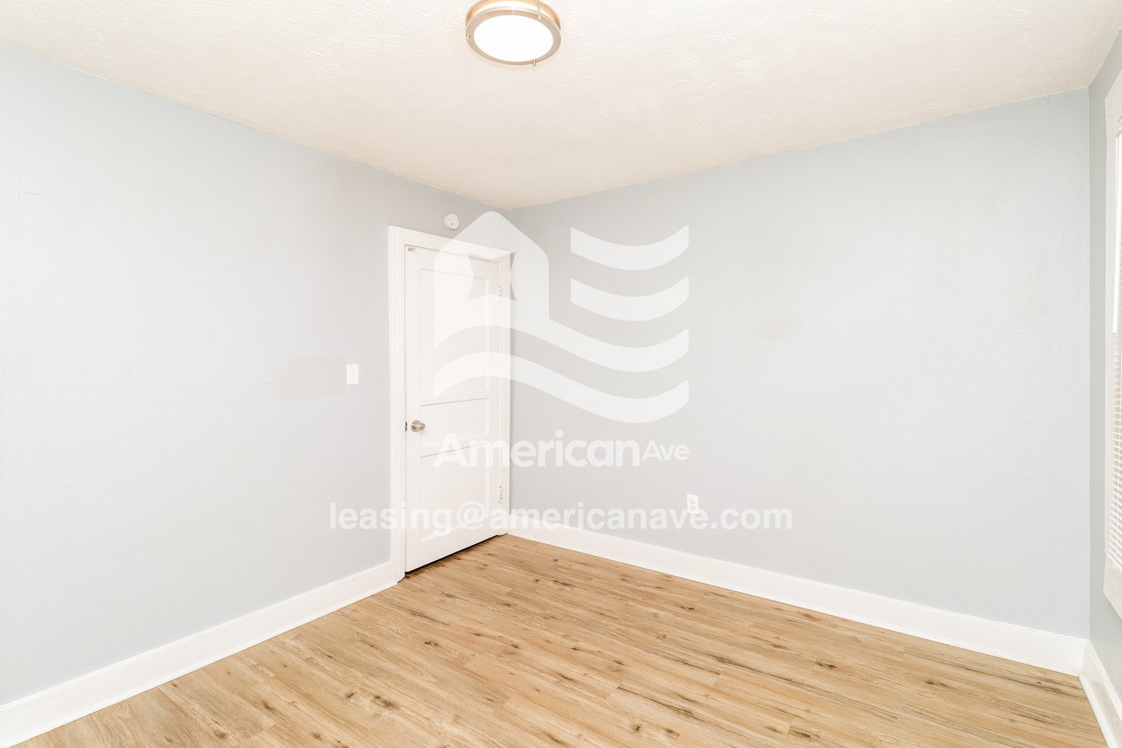 Building Photo - 335 E Ridgeway St