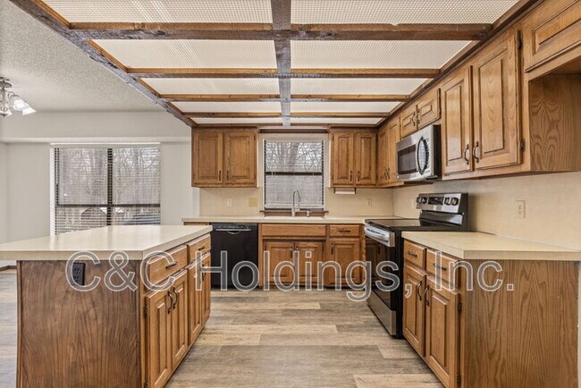 Building Photo - 630 S 276th E Ave