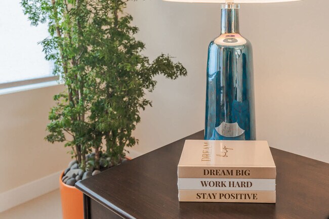 Building Photo - 10921 Polaris Dr