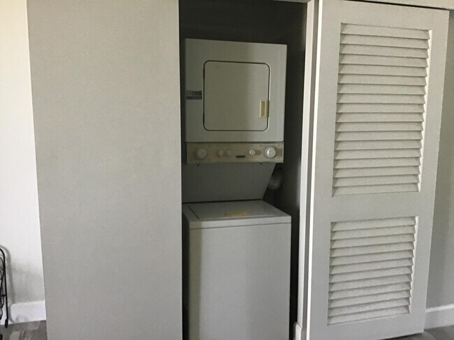 Building Photo - 4822 Esedra Ct