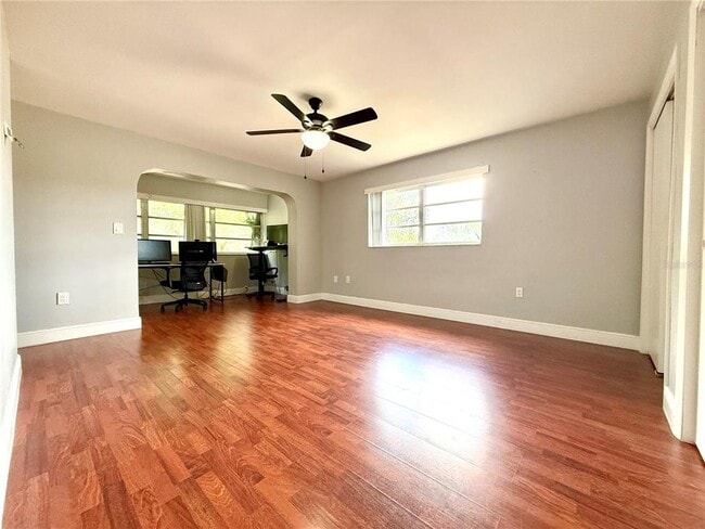 Building Photo - 8757 SW 137th Ave