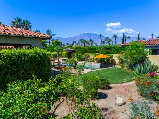Building Photo - 56222 Village Dr