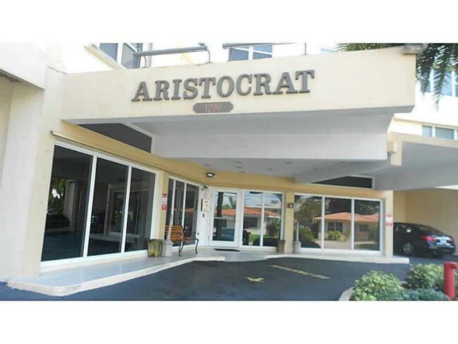 Building Photo - 1200 Hibiscus Ave