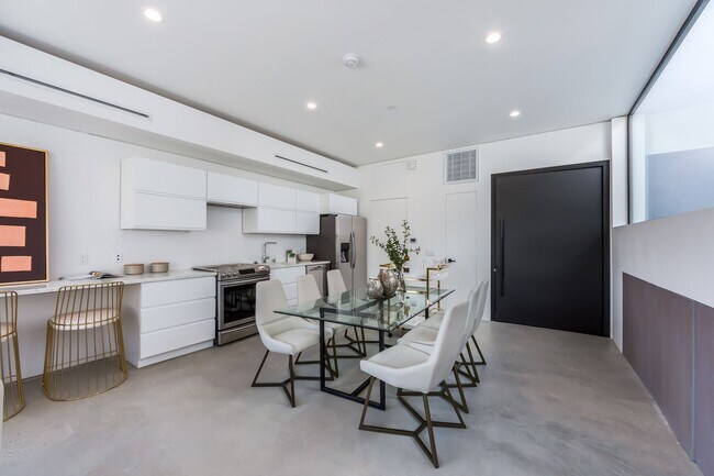 Building Photo - Architectural 1-Bed Designer Residence wit...