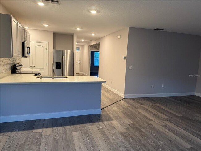 Building Photo - 253 Meadowbrook Blvd