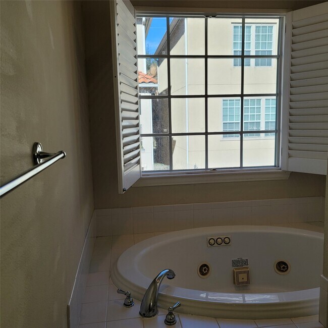 Building Photo - 7111 Harmony Cove Cv