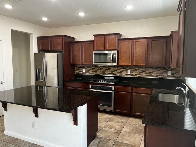 Building Photo - Excellent Witney Ranch 4 Bedroom, 3 Bathroom Home in Whitney Ranch for Rent.
