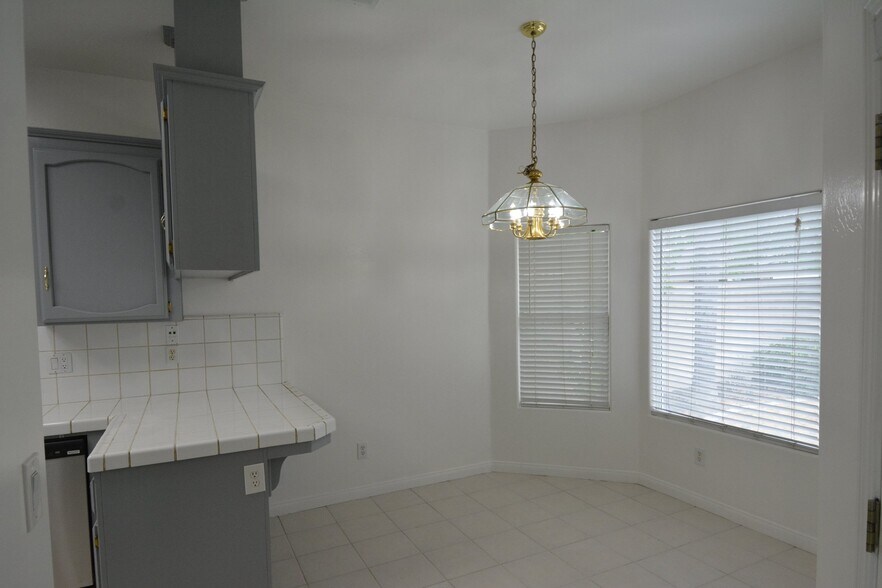 Building Photo - 5115 Snowdrift Ct