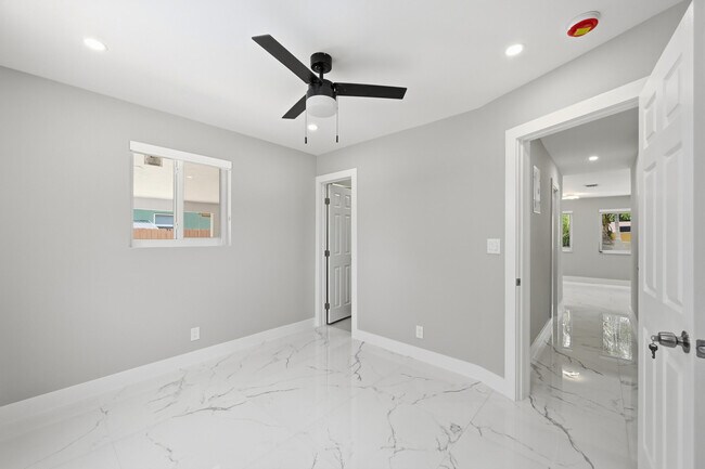 Building Photo - 4380 NW 59th Ct