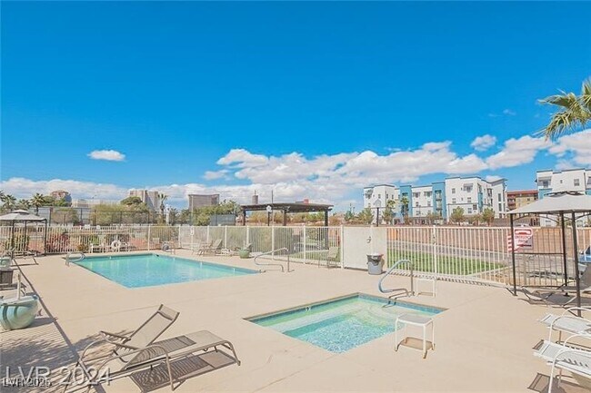Building Photo - 3930 S University Center Dr