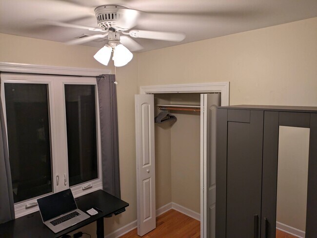 Secondary Bedroom/Office - 2109 N Bingham St