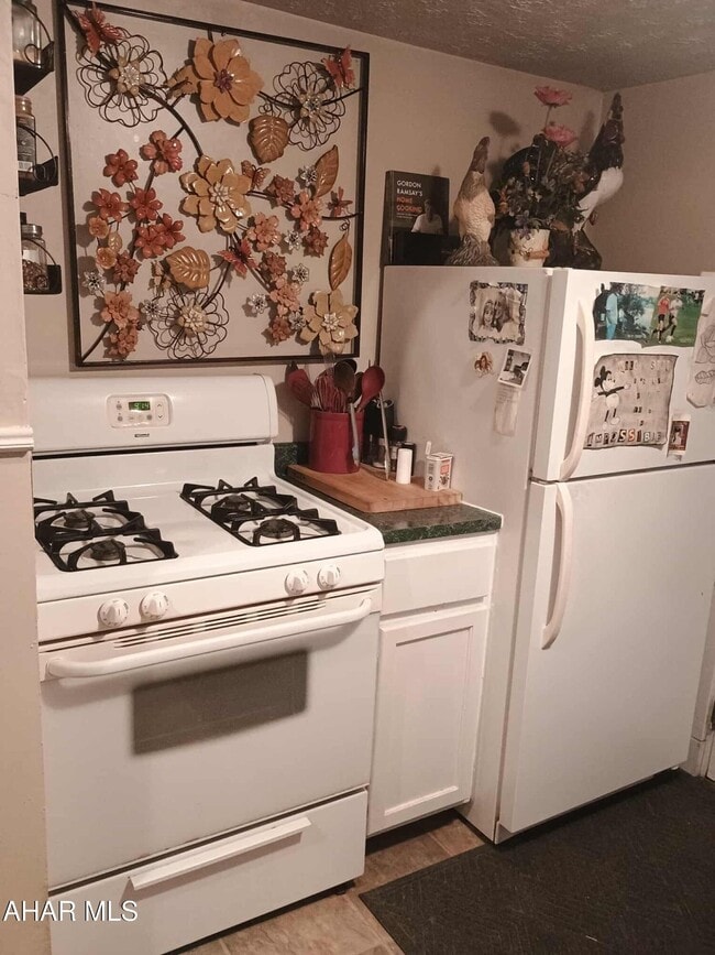 Building Photo - 106 Ruskin Dr