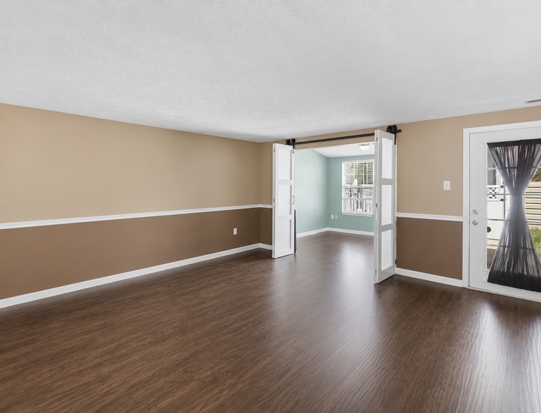 Building Photo - 912 Jessicas Ln