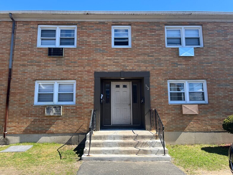Building Photo - 332 Park Ave