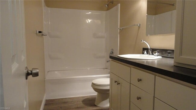 Building Photo - 38415 North Ln