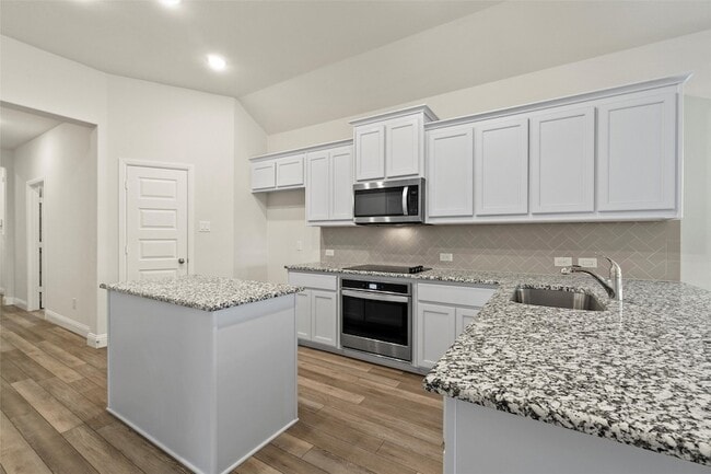 Building Photo - 1000 Mason St