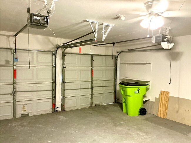 Building Photo - 16719 Maplemont Dr