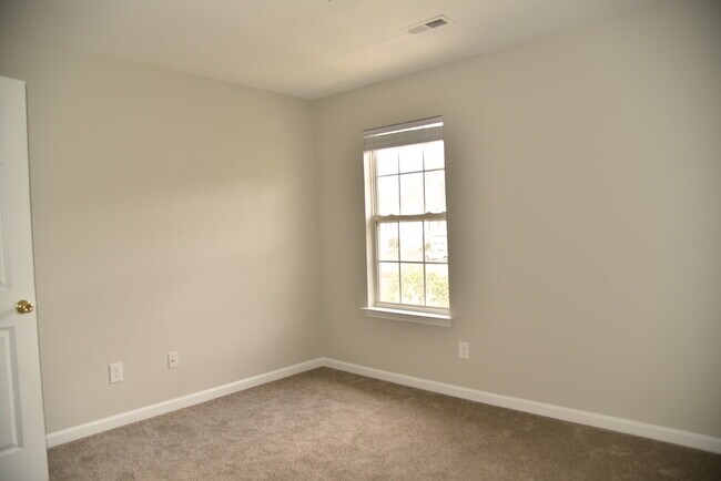 Building Photo - 5409 Johnston Mill Ct