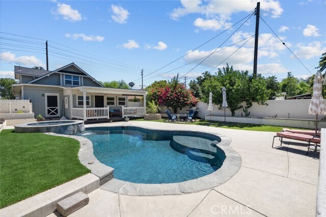 Building Photo - 329 N Campus Ave