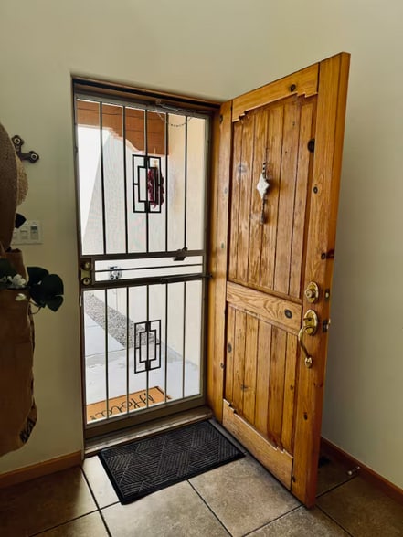 Building Photo - 12904 Thomte Rd NE