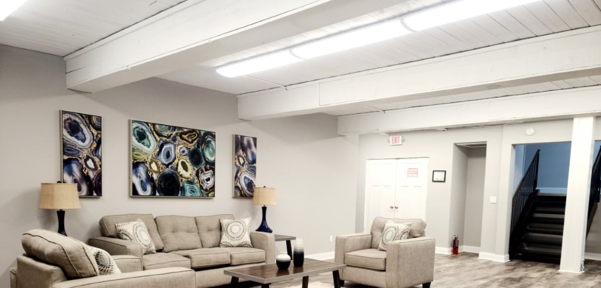 Building Photo - 6619 N Hampshire Dr