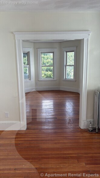 Building Photo - 76 Conwell Ave