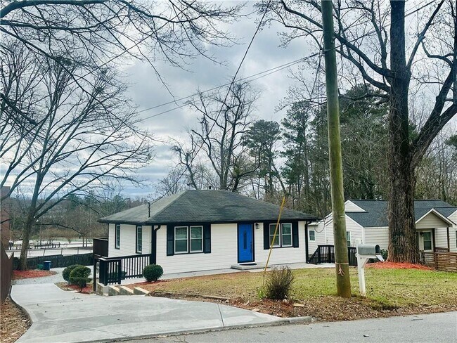 Building Photo - 1288 Northwest Dr NW