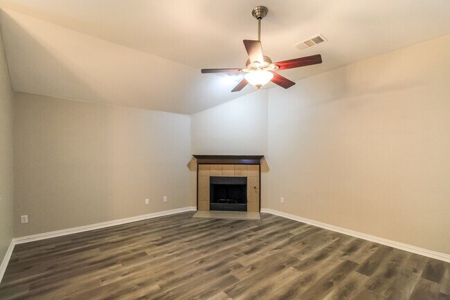 Building Photo - 1509 Nighthawk Dr