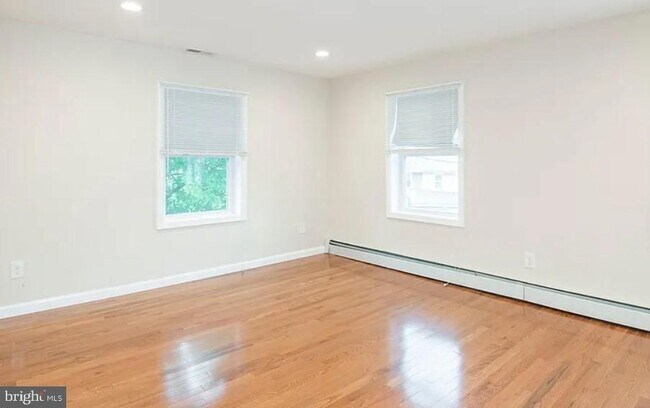 Building Photo - 217 Simpson Rd