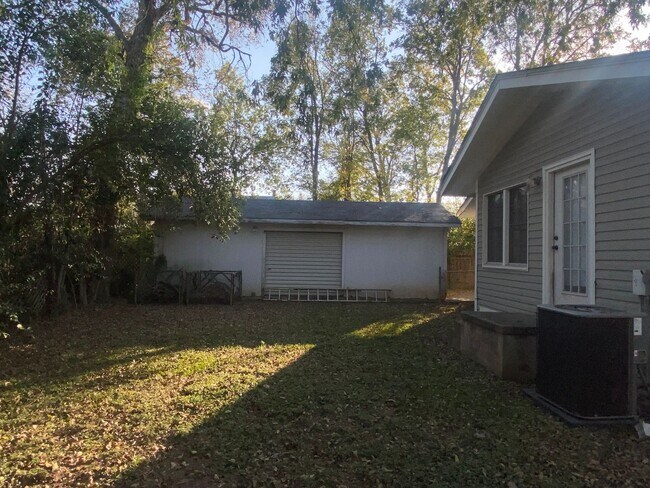 Building Photo - 3 BEDROOM, PLUS OFFICE, BELTON ISD