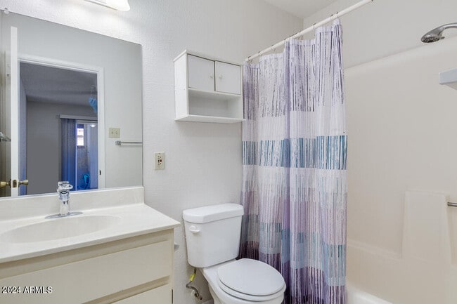 Building Photo - 195 N Cottonwood St