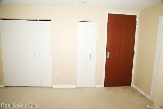 Building Photo - 1001 W Jefferson Ave