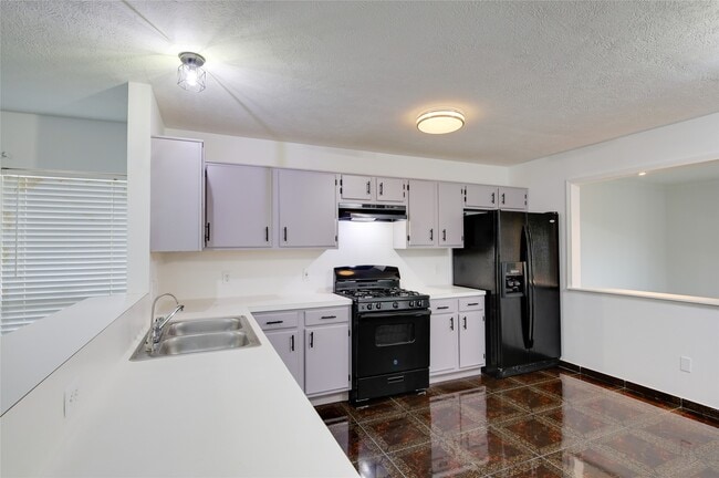 Building Photo - 12807 Ambrose St