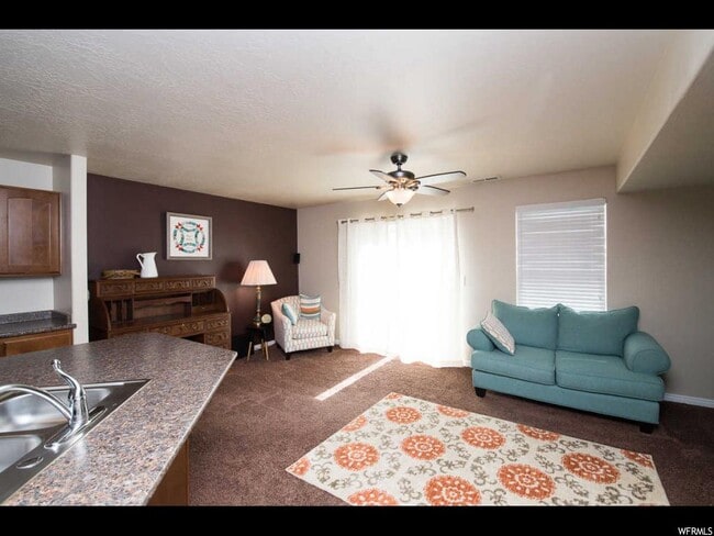 Building Photo - 183 Carrick Dr