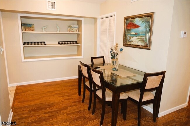 Building Photo - 21380 Edgewater Dr