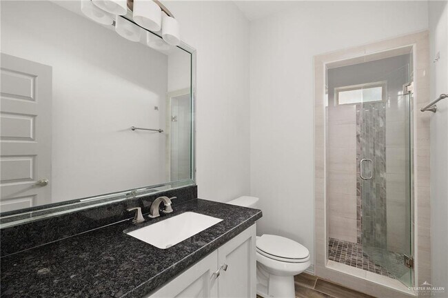 Building Photo - 10 Nightingale Ave