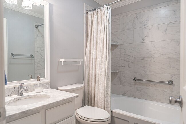 Building Photo - 285 Sugar Gum Ln