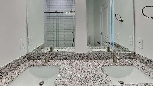 Building Photo - 4028 SW 7th Pl