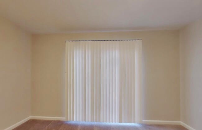 Building Photo - 2747 El Rey St