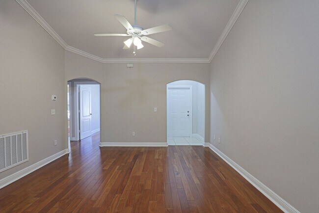 Building Photo - Villas at Venezia 4172-206