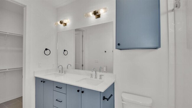 Building Photo - 6119 Atwood St