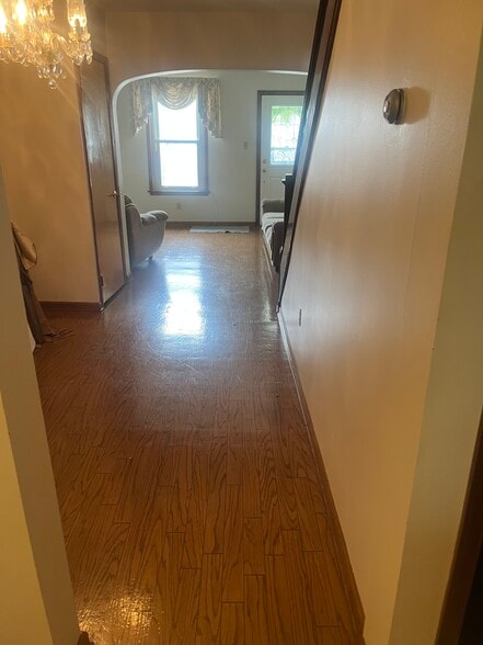 Building Photo - 662 Atlantic St