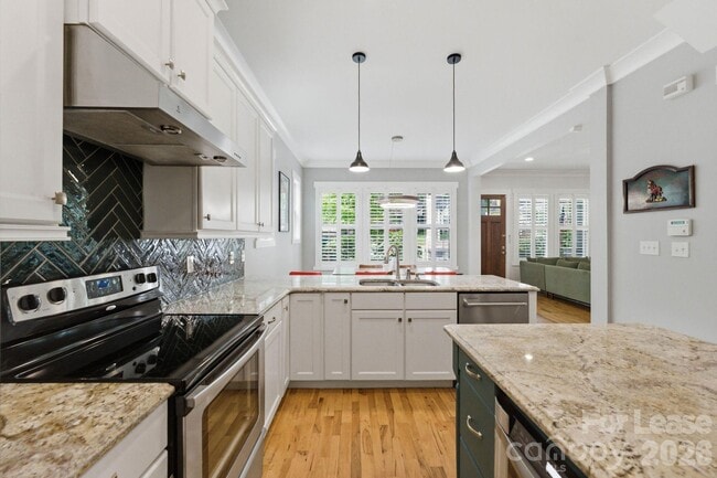 Building Photo - 2724 Holt St