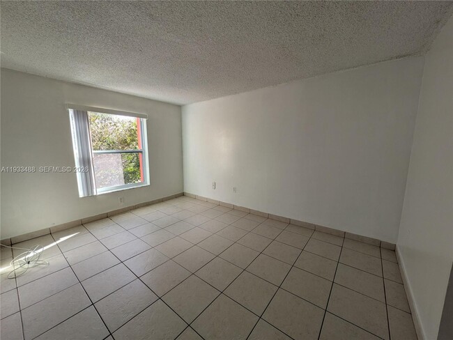 Building Photo - 9405 W Flagler St