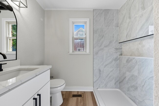 Building Photo - WELCOME TO WILLOUGHBY TERRACE!!!