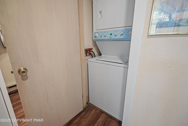 Building Photo - 854 Crest Pines Ln